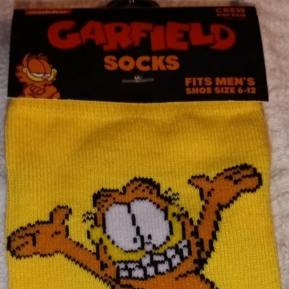 3 Pairs Of Men Socks Character Themed Garfield Smurf And Sonic